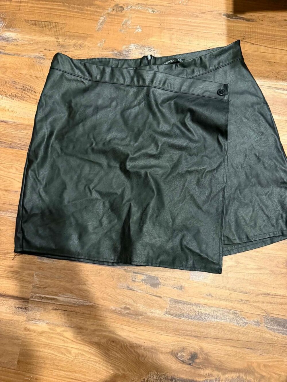 Boohoo Faux Leather Skort Size 12